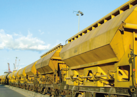 Wagons de train transportant des céréales
