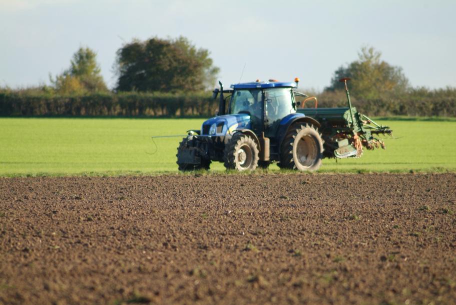 Tracteur et semoir